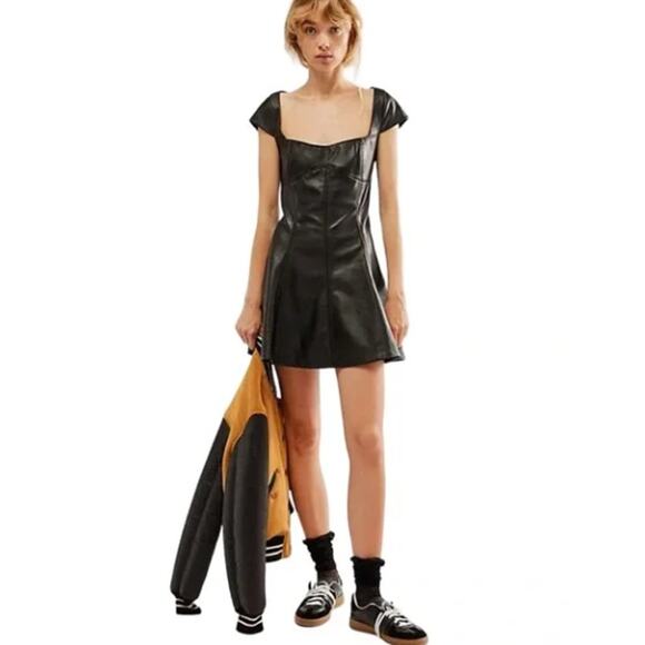 NEW Free People MIMI Luxe Vegan Leather Rayon Open Back Mini Dress Size 6 NWOT - Picture 4 of 7